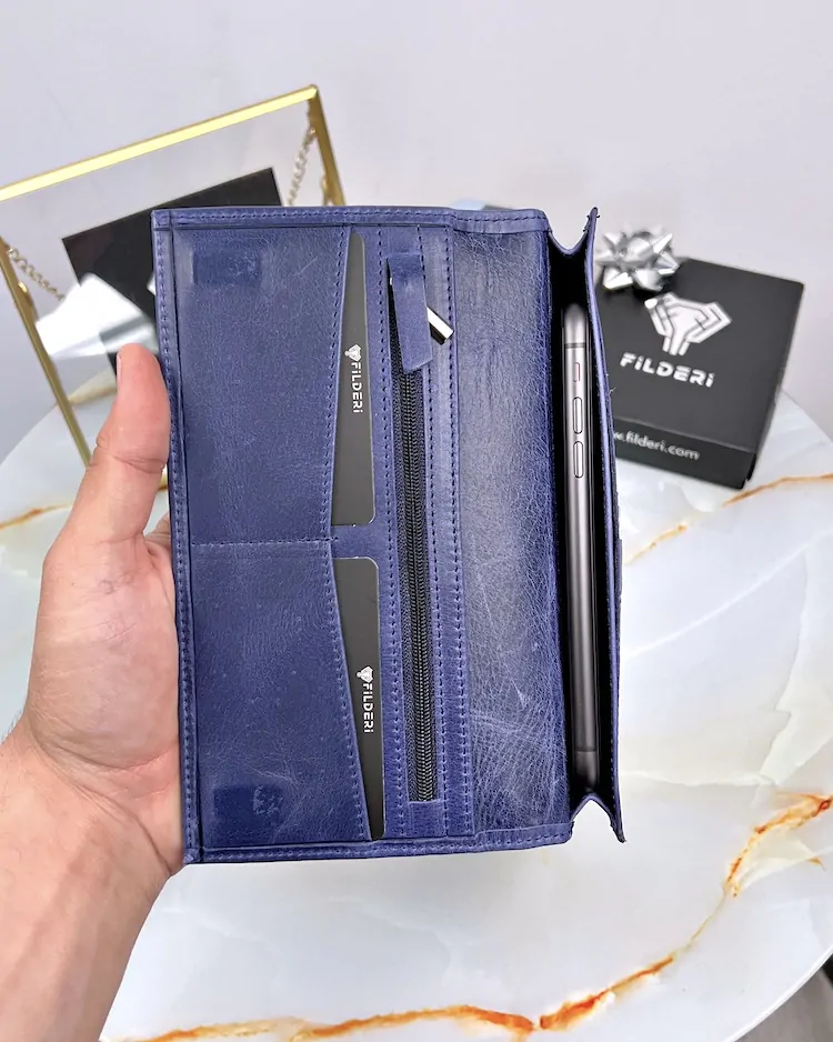 RNI-Films-IMG-96D7BBF4-8438-4C8E-B54F-9D5B07486EA1